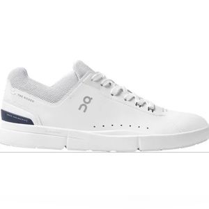 ON The Roger Advantage men’s tennis shoes